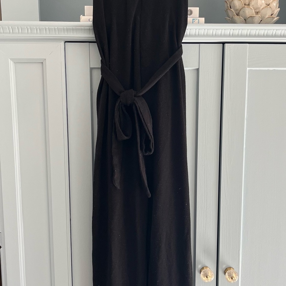 Size m, black maternity romper ties in the front